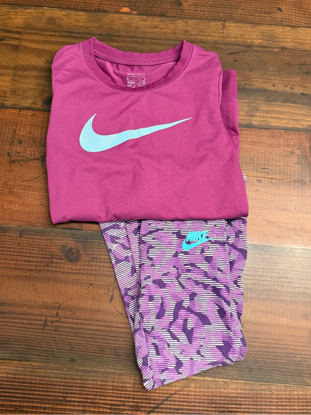 Nike Girls 6X Dri-FIT Purple Top & Printed Leggings Set
